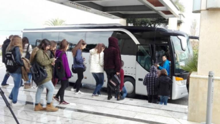 Ψάχνουν τους μαθητές που εγκλωβίστηκαν στην Κρήτη για να τους γυρίσουν αεροπορικώς!