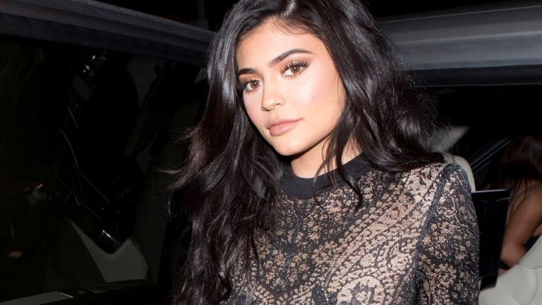 Η γυμνή και προκλητική Kylie Jenner τινάζει τον αισθησιασμό (ΦΩΤΟ)