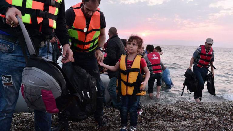 Προβληματισμός από τη συνεχή ροή μεταναστών