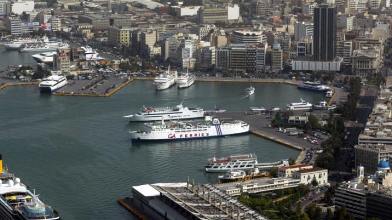 Νεκρός 46χρονος από πτώση μηχανής στο λιμάνι του Πειραιά