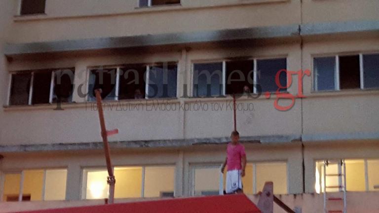 Φωτιά ξέσπασε σε ξενοδοχείο στο Αίγιο-Περιορίστηκε σύντομα αλλά χρειάστηκε να εκκενωθεί (ΒΙΝΤΕΟ)