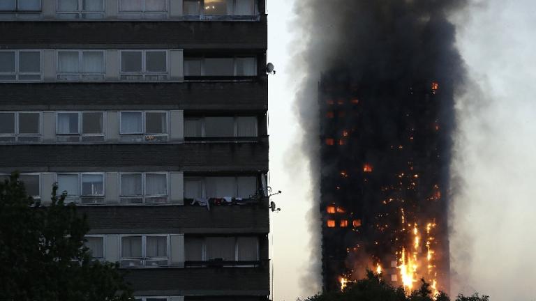 Η φονική πυρκαγιά στον ουρανοξύστη του Λονδίνου ξεκίνησε από έναν ψυγειοκαταψύκτη