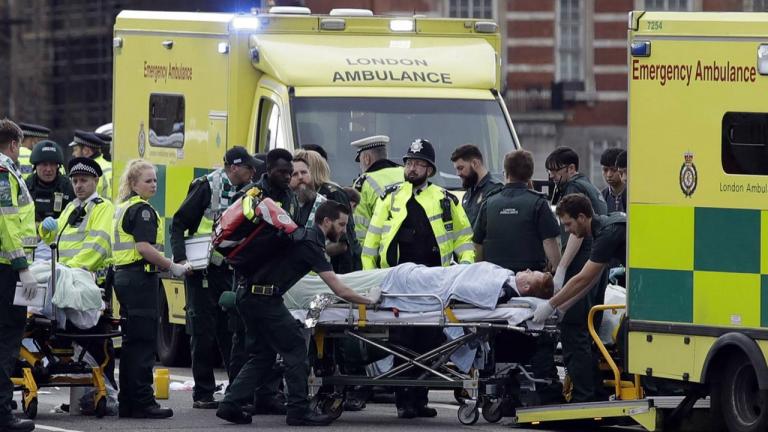 «Μοναχικός λύκος» με έμπνευση από την ισλαμιστική τρομοκρατία ο δράστης της επίθεσης στο Λονδίνο