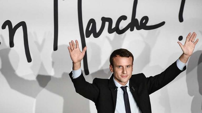 Ο Εμανουέλ Μακρόν, που εξελέγη πρόεδρος της Γαλλίας, παραιτήθηκε από την ηγεσία του πολιτικού του κινήματος 