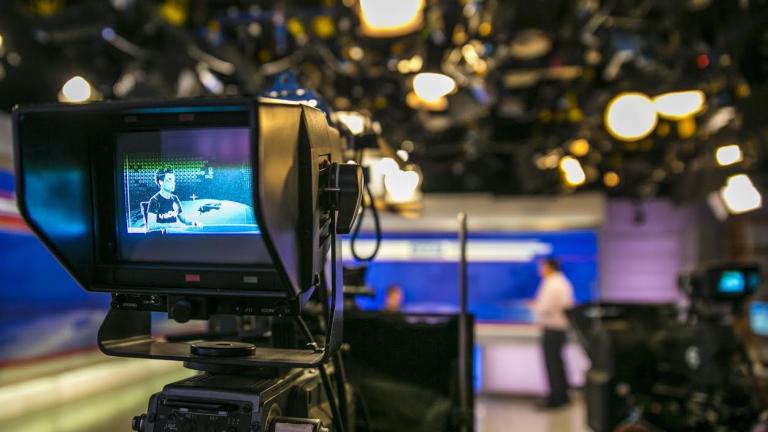 Οι περισσότεροι Έλληνες εμπιστεύονται περισσότερο τα μέσα ενημέρωσης παρά τους δημοσιογράφους