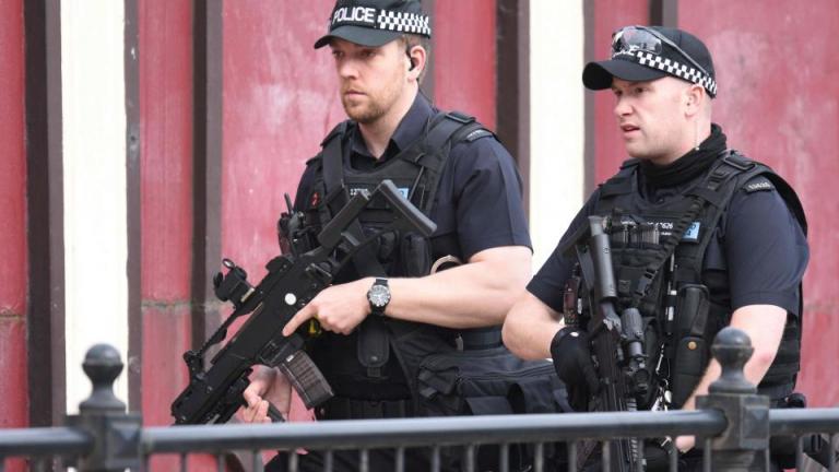 Συνέλαβαν 4 νεοναζί στην Βρετανία ως ύποπτους για τρομοκρατικές ενέργειες