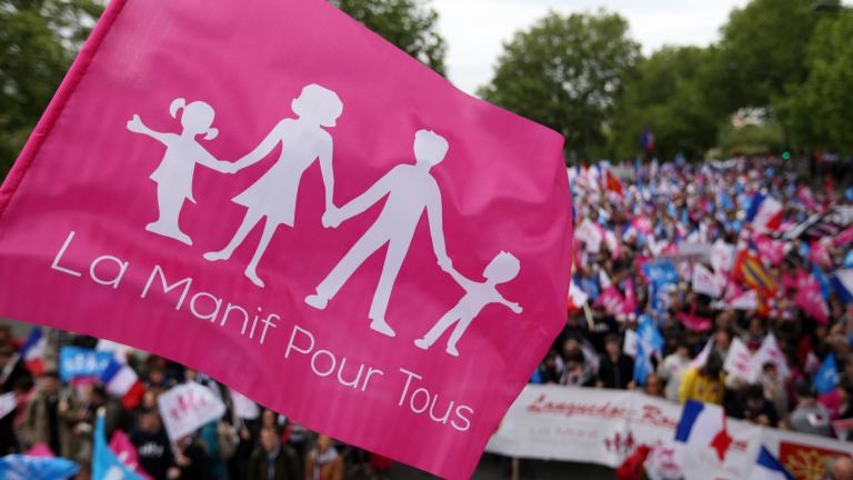 To γαλλικό κίνημα κατά του γκέι γάμου επιδιώκει ρόλο στη μάχη για την προεδρία