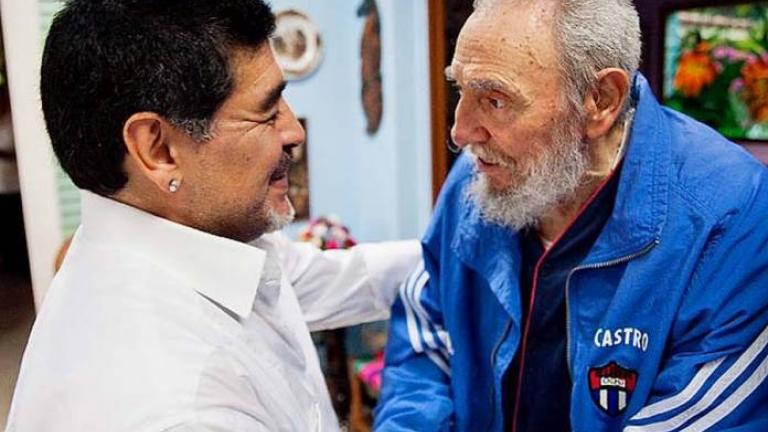 Μαραντόνα για Κάστρο: Η καρδιά μου πονάει, γιατί ο κόσμος χάνει τον σοφότερο όλων
