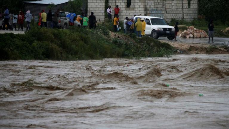 Σαρωτικό το πέρασμα του τυφώνα Μάθιου - 39 Νεκροί 