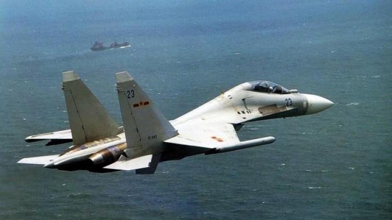 Η Ουάσινγκτον καταγγέλλει "μη επαγγελματική" αναχαίτιση αεροσκάφους από κινεζικά μαχητικά