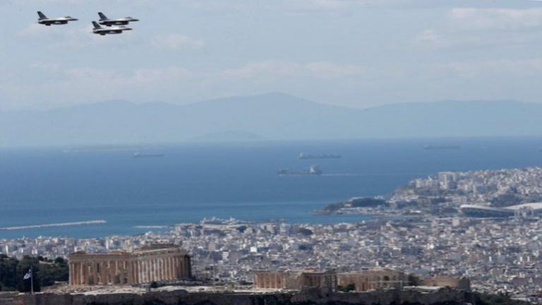 Πανικός στην Αθήνα από χαμηλή πτήση μαχητικών αεροσκαφών