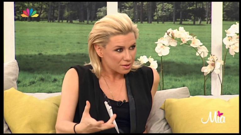 Επέστρεψε στον...αέρα η Κατερίνα Καραβάτου (ΦΩΤΟ+ΒΙΝΤΕΟ)