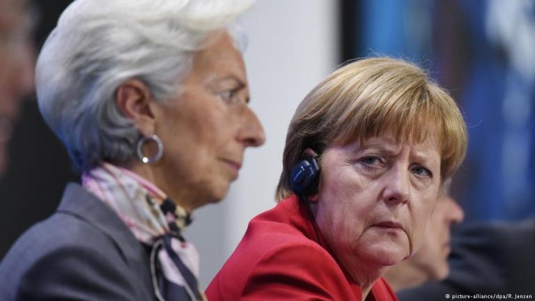 DW: Η διαμάχη ΔΝΤ - Σόιμπλε βλάπτει την Ελλάδα