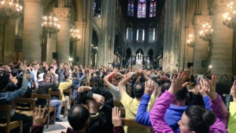 Συναγερμός στην Παναγία των Παρισίων