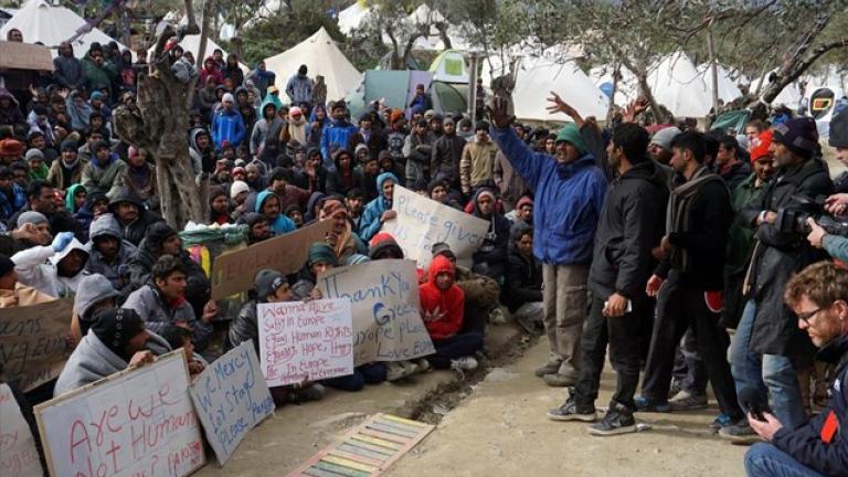 Διαμαρτυρία προσφύγων και μεταναστών στο hot spot της Χίου