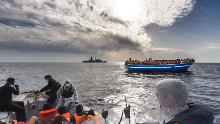 Ιταλία: Ογδόντα εννέα μετανάστες διέσχισαν την Αδριατική μ' ένα μικρό ιστιοφόρο