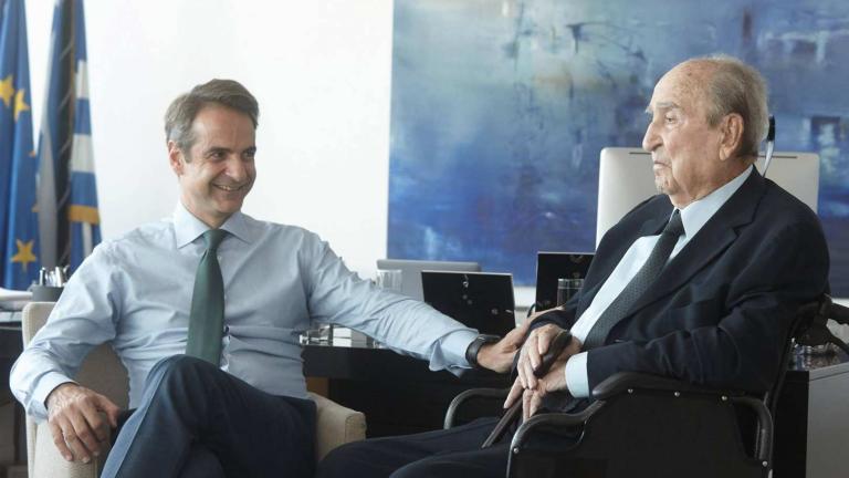 Τα νέα γραφεία της ΝΔ επισκέφτηκε ο επίτιμος πρόεδρος του κόμματος Κωνσταντίνος Μητσοτάκης