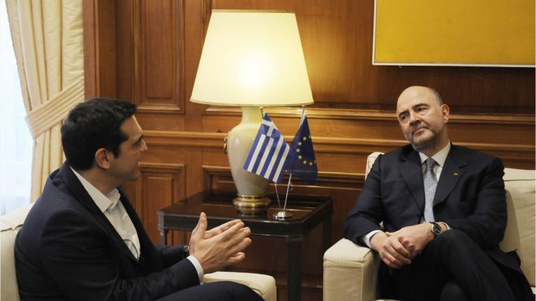 Μοσκοβισί: «Οι Ελληνες πρέπει να δουν επιτέλους φως στην άκρη του τούνελ της λιτότητας»