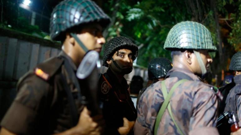 Το ISIS ανέλαβε την ευθύνη για την κατάσταση ομηρείας στο Μπαγκλαντές