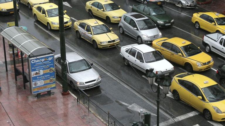 Μποτιλιάρισμα και ταλαιπωρία στους δρόμους της Αθήνας