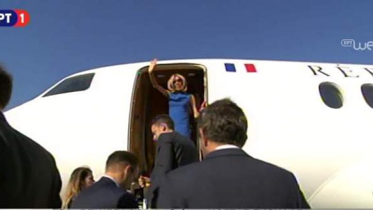 Ανατροπή: Με διαφορετικά αεροπλάνα αναχώρησαν από το «Ελ. Βενιζέλος» ο Γάλλος πρόεδρος και η σύζυγός του 