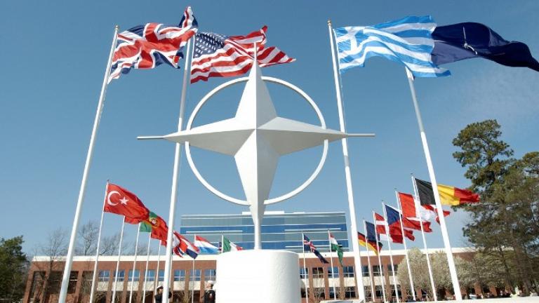 ΝΑΤΟ: Η Συμμαχία δεν θα συμμετάσχει σε επιχειρήσεις μάχης στο πλαίσιο του συνασπισμού κατά του ISIS