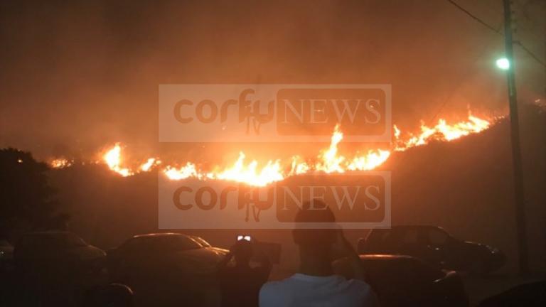 Ισχυροί άνεμοι στην περιοχή-Το ίδιο περιστατικό συνέβη πριν από μέρες στο νησί, στο ίδιο σημείο (ΦΩΤΟ-ΒΙΝΤΕΟ)