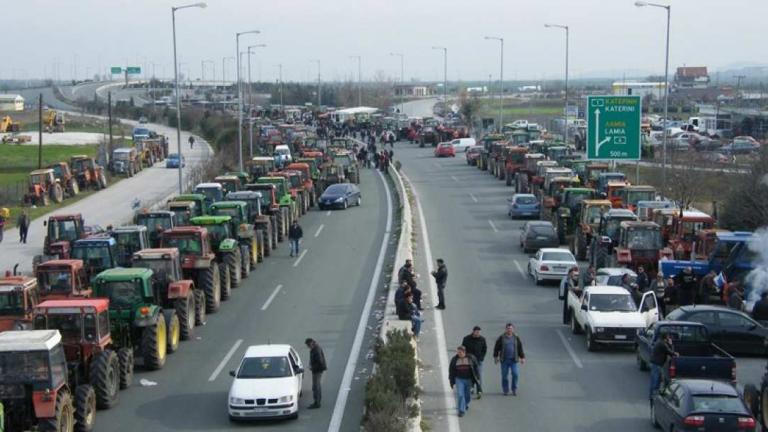 Αποχωρούν αύριο από τα μπλόκα και οι αγρότες από τη Λάρισα