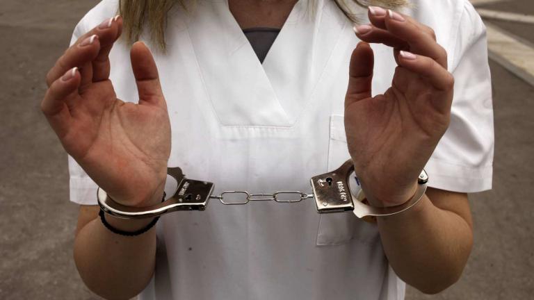 Πέντε αποκλειστικές "μαϊμού" συνελήφθησαν σε νοσοκομεία