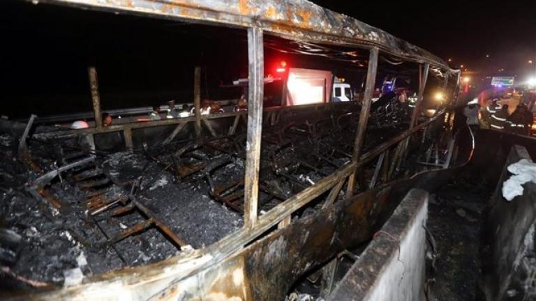 Νότια Κορέα: 10 νεκροί από φωτιά σε τουριστικό λεωφορείο