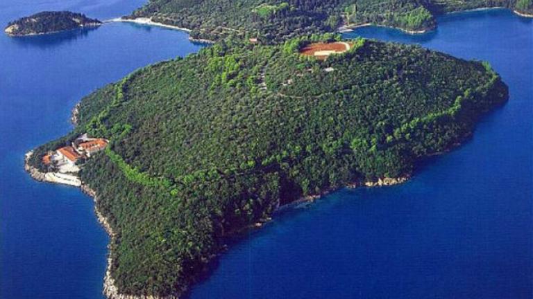  Απαγορευμένη ζώνη το θρυλικό νησί Σκορπιός δια χειρός Δρίτσα
