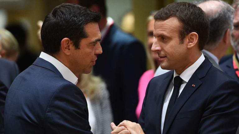Financial Times: Ο Τσίπρας χάνει την «στήριξη» της Γαλλίας στη μάχη με τους Θεσμούς