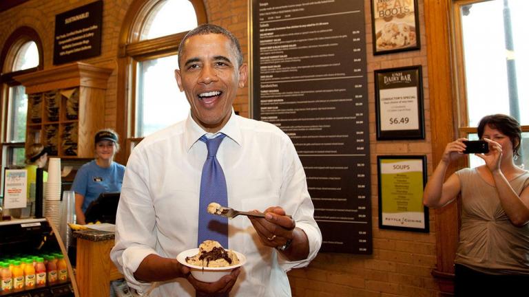 Έμειναν δύο μέρες πριν από την επίσκεψη του Μπάρακ Ομπάμα στην Αθήνα και ήδη οι... μυστικές υπηρεσίες ρώτησαν τον απερχόμενο πρόεδρο αν υπάρχουν κάποια φαγητά τα οποία δεν τρώει. Η απάντηση ήταν...άκρως ενθαρρυντική, αφού ο ίδιος δεν έχει ιδιαίτερες προτιμήσεις