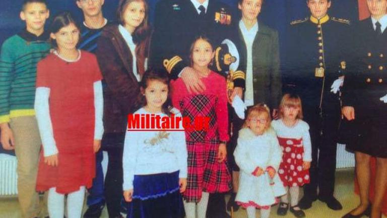 Η μεγαλύτερη στρατιωτική οικογένεια! - Πλωτάρχης με 10 παιδιά τα 2 ήδη στις ΕΔ!