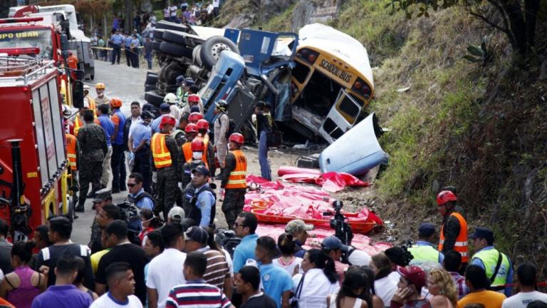 Ονδούρα: Τουλάχιστον 16 νεκροί και 34 τραυματίες από τη σύγκρουση λεωφορείου με φορτηγό