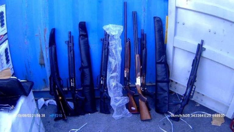 Καραμπίνες και σφαίρες που θα κατέληγαν στον ISIS παραδόθηκαν σε ΕΛ.ΑΣ. και Λιμενικό (ΒΙΝΤΕΟ)