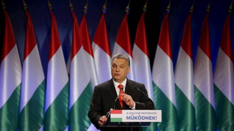 Ουγγαρία: Ακροδεξιό παραλήρημα Όρμπαν υπό τις ζητοκραυγές των υποστηρικτών του