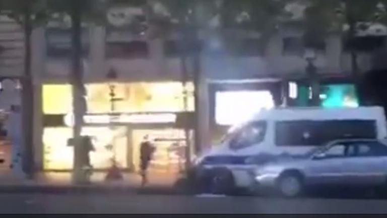 Τρομοκρατικό χτύπημα στο Παρίσι: Βίντεο - ντοκουμέντο με τον τζιχαντιστή - Ανοίγει πυρ εναντίον των αστυνομικών
