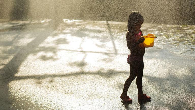 Οι ψυχολόγοι προειδοποιούν: «Το καλοκαίρι, αφήστε τα παιδιά να βαριούνται!» 