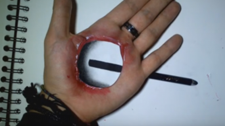 Το βίντεο που έχει τρομάξει όλο το ίντερνετ 