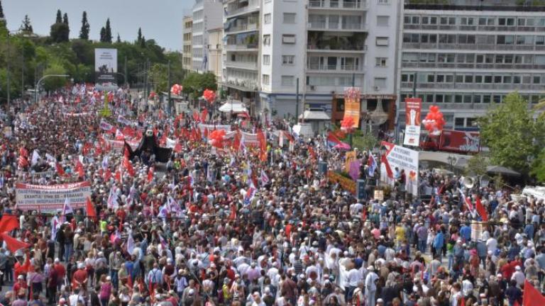 Ξεκίνησαν οι πορείες προς την Βουλή- Σε ασφυκτικό κλοιό η Αθήνα