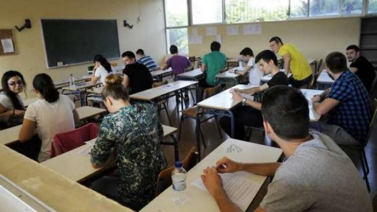 Πανελλήνιες 2017: Απαιτητικά τα θέματα σε Ιστορία και μαθηματικά