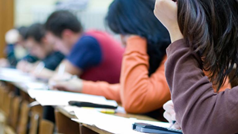 Πανελλήνιες 2017: Οι απαντήσεις σε 20 SOS θέματα