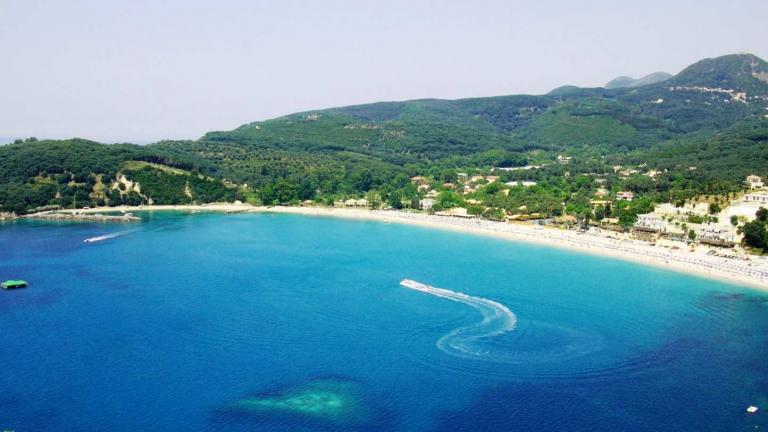 Κρυμμένες παραλίες στην Ηπειρωτική ακτογραμμή