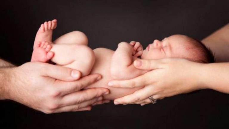 Κατερίνη: «Πούλησαν» νεογέννητο έναντι 8.000 ευρώ σε άτεκνο ζευγάρι