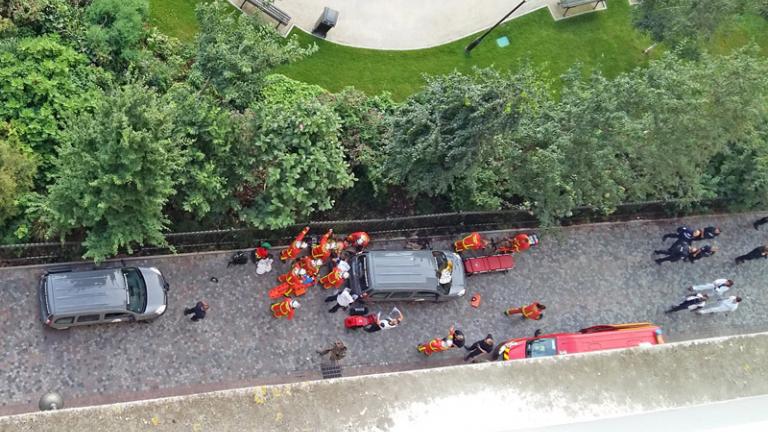 Αυτοκίνητο έπεσε πάνω σε στρατιώτες σε προάστιο του Παρισιού, έξι τραυματίστηκαν 