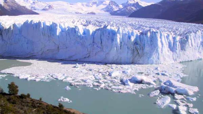 Παταγονία: Δείτε μοναδικές εικόνες από την κατάρρευση παγετώνων 