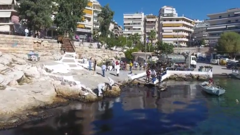 Εικόνες πάνω από την Πειραϊκή, το Παλαιό Φάληρο, τον Άλιμο που αποτυπώνουν την οικολογική καταστροφή (ΒΙΝΤΕΟ)