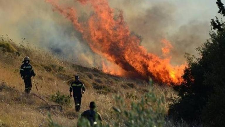 Λίγο μετά τις 18.30 ξέσπασε ένα δεύτερο μέτωπο που απειλεί ξενοδοχείο (ΒΙΝΤΕΟ)