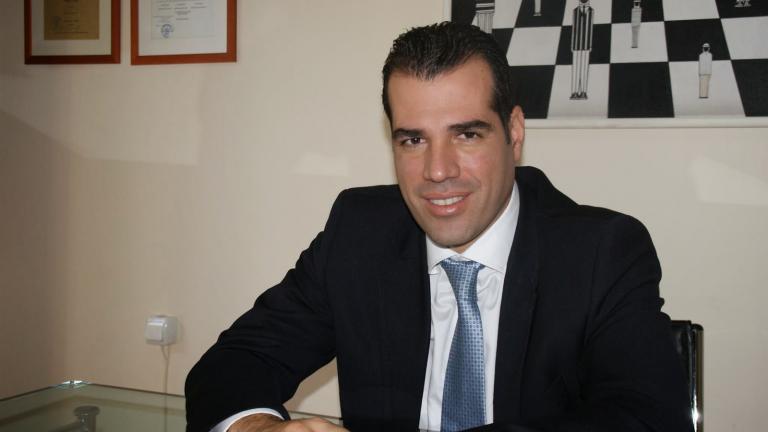 Κρίσιμη, αλλά σταθερή η κατάσταση του Θάνου Πλεύρη 